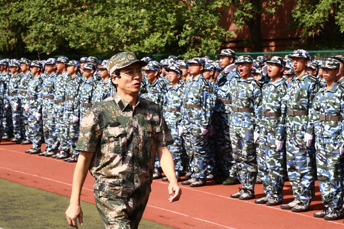 陈初升副校长在讲话中对国防科技大学电子对抗工程学院领导和军训